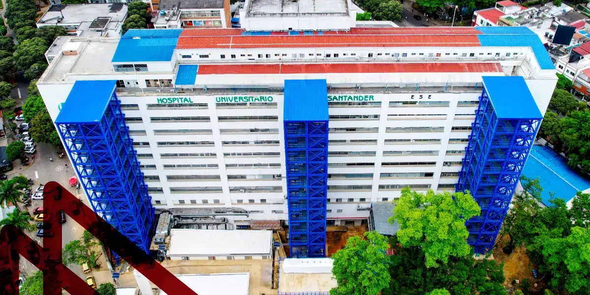 Fabricación y Montaje de 3 Torres Metálicas para el Consorcio Construcciones Hospitalarias por Metalteco