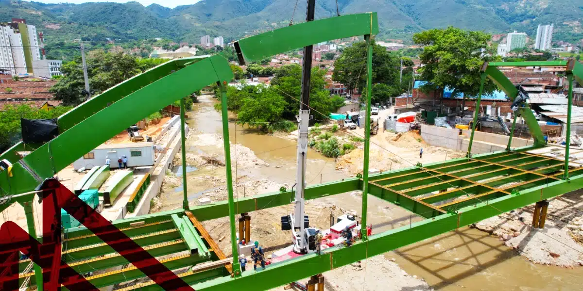 Puente Vehicular en arco para Inversiones CCO por Metalteco